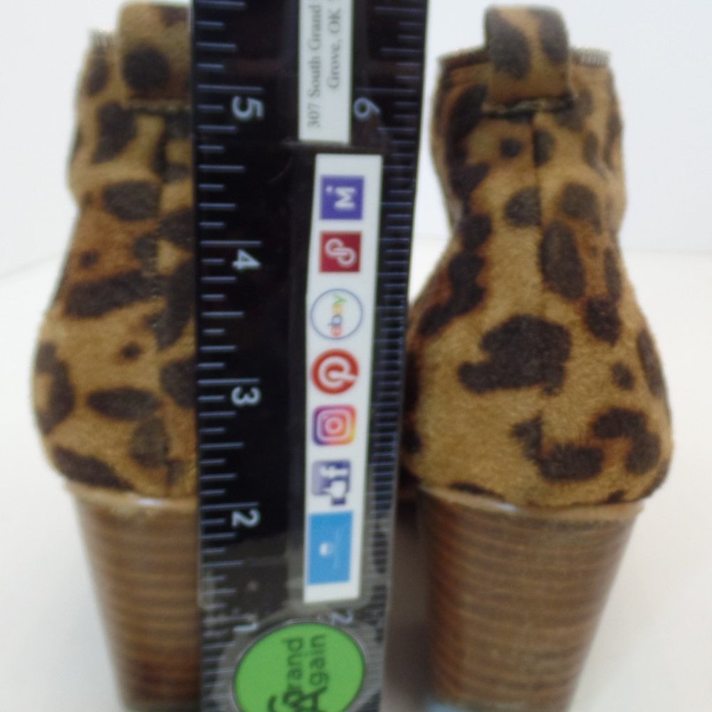 Designs From Beast Fashion Animal Print Shootie Bootie Block Heel Sz 9 Silver HW - Picture 4 of 9